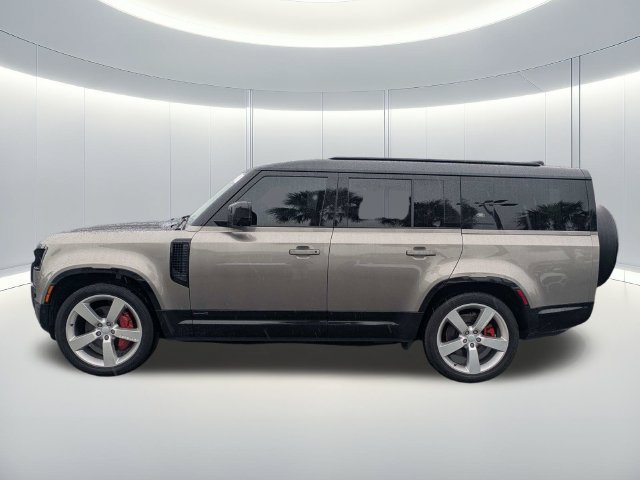 Used 2023 Land Rover Defender 130 X AWD/4WD image 6