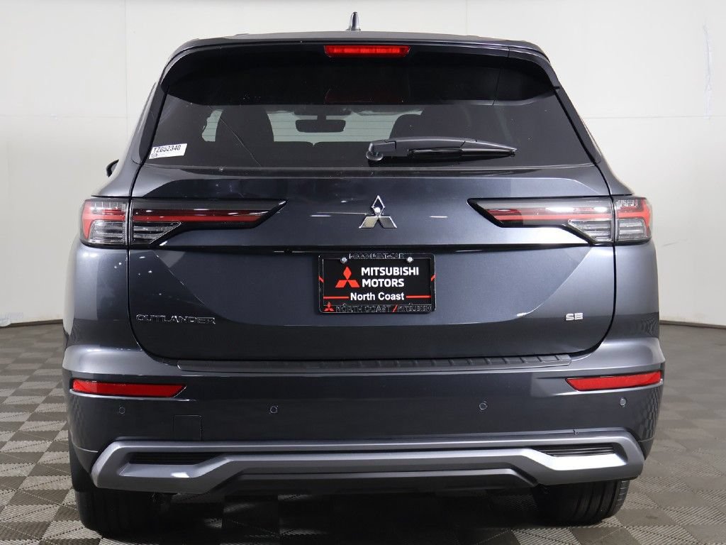 New 2026 Mitsubishi Outlander SE FWD image 14
