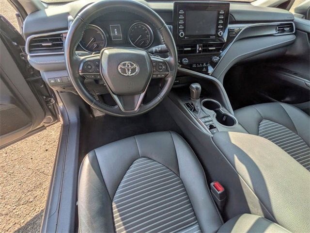 Used 2024 Toyota Camry SE image 11