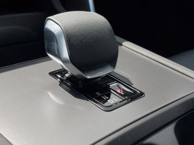 Certified 2025 Land Rover Discovery Sport Dynamic SE AWD/4WD image 34