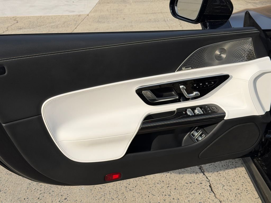 Used 2025 Mercedes-Benz SL 63 AMG S e Performance 4MATIC image 13