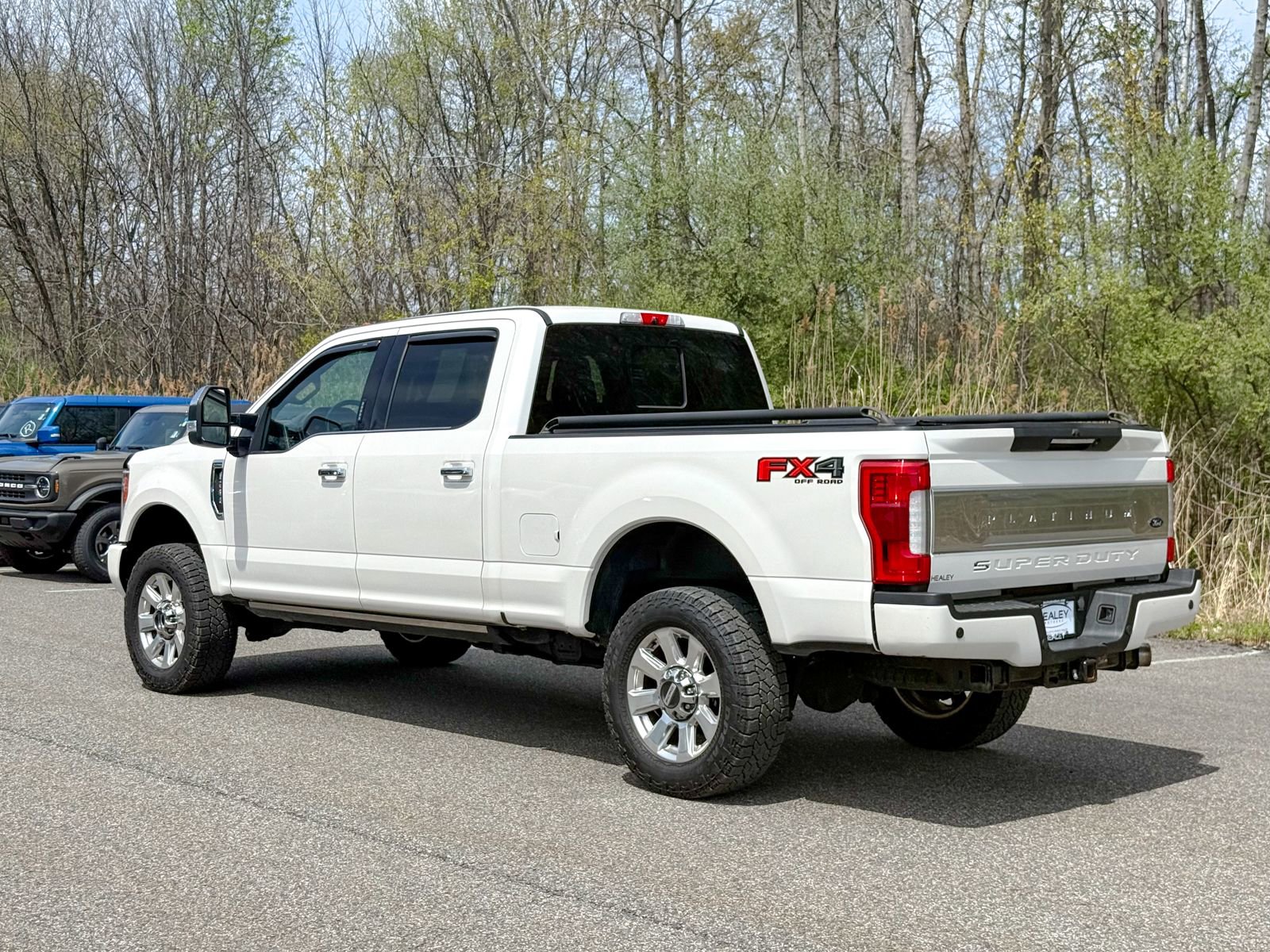 Certified 2019 Ford F250 Platinum w/ Platinum Ultimate Package AWD/4WD image 4