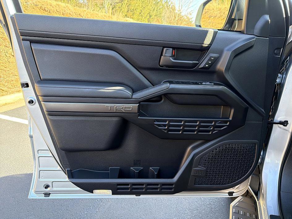 Used 2025 Toyota 4Runner TRD Off-Road Premium image 9