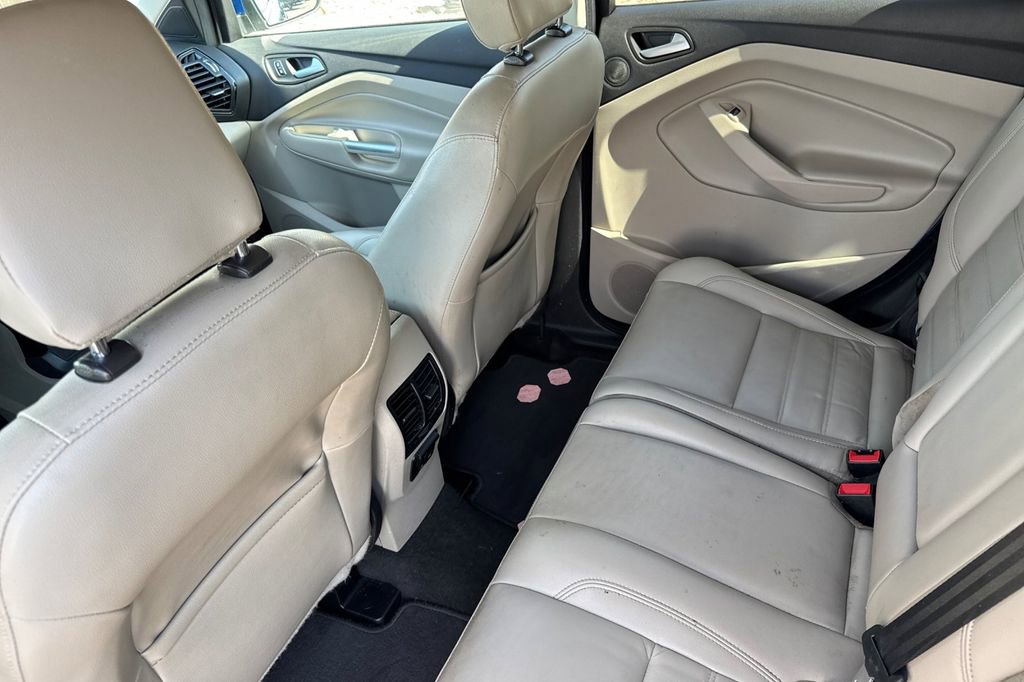 Used 2019 Ford Escape Titanium AWD/4WD image 12