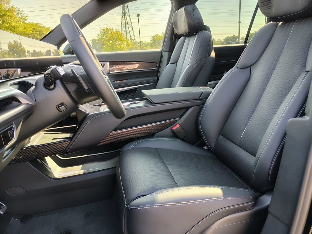 New 2027 Cadillac Vistiq Premium Luxury w/ LPO, Floor Liner Package AWD/4WD image 27