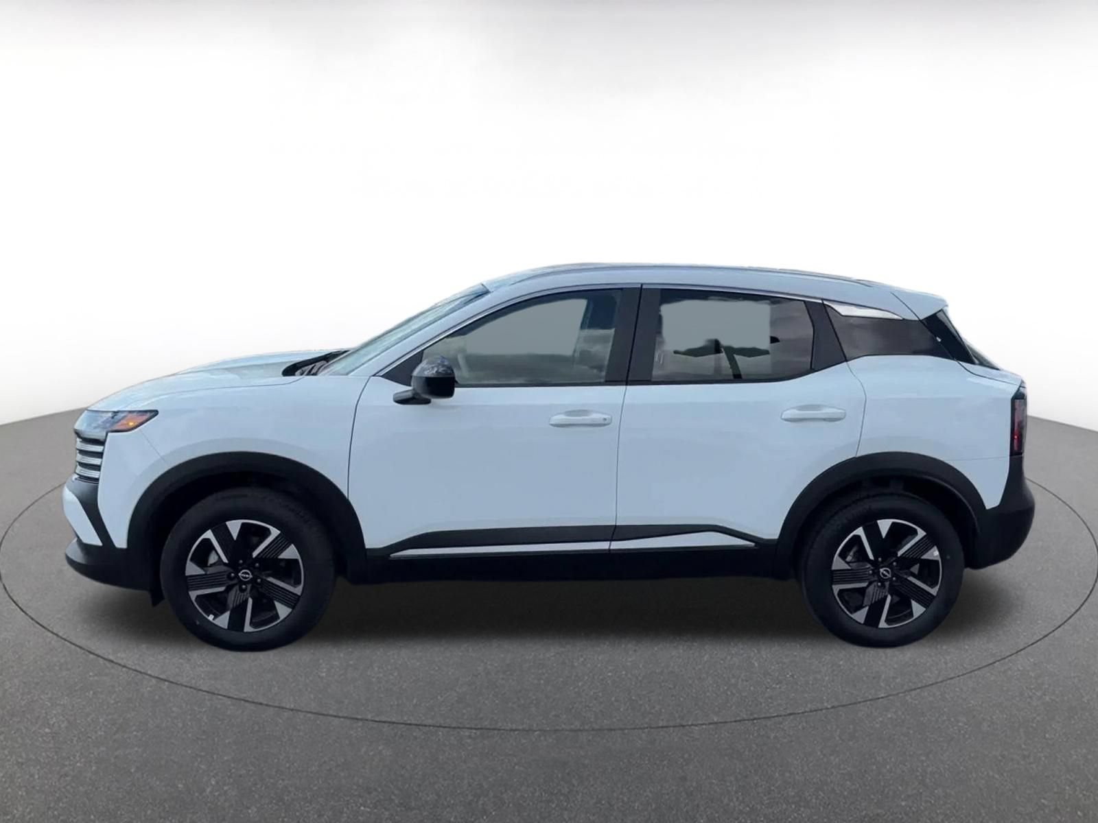 Used 2026 Nissan Kicks SV w/ Cold Weather Package AWD/4WD image 9