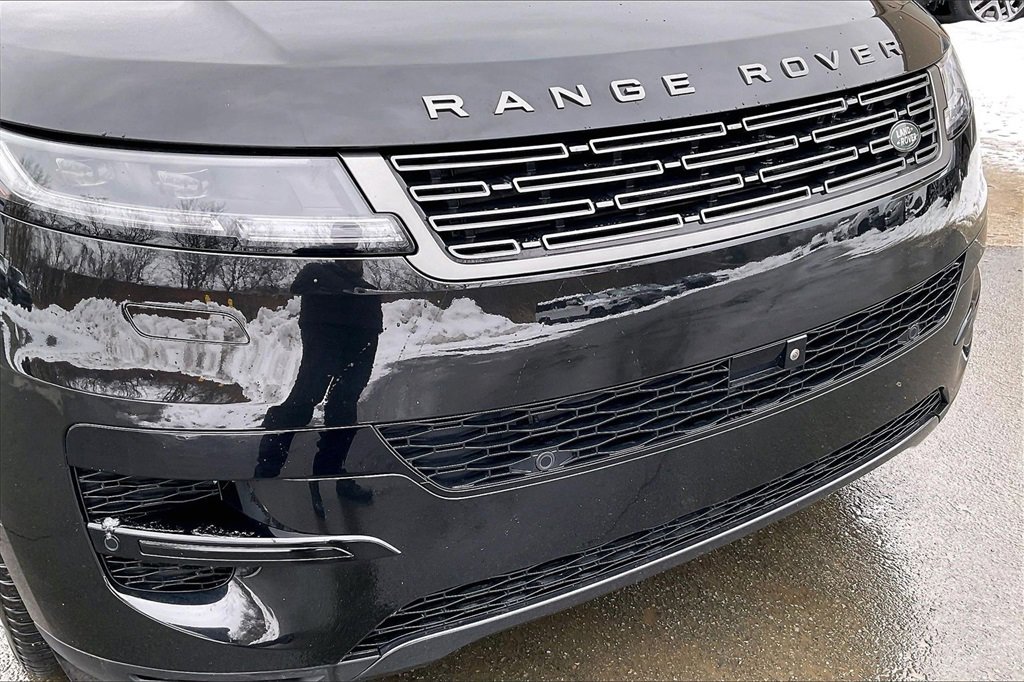 Used 2024 Land Rover Range Rover Sport SE image 33