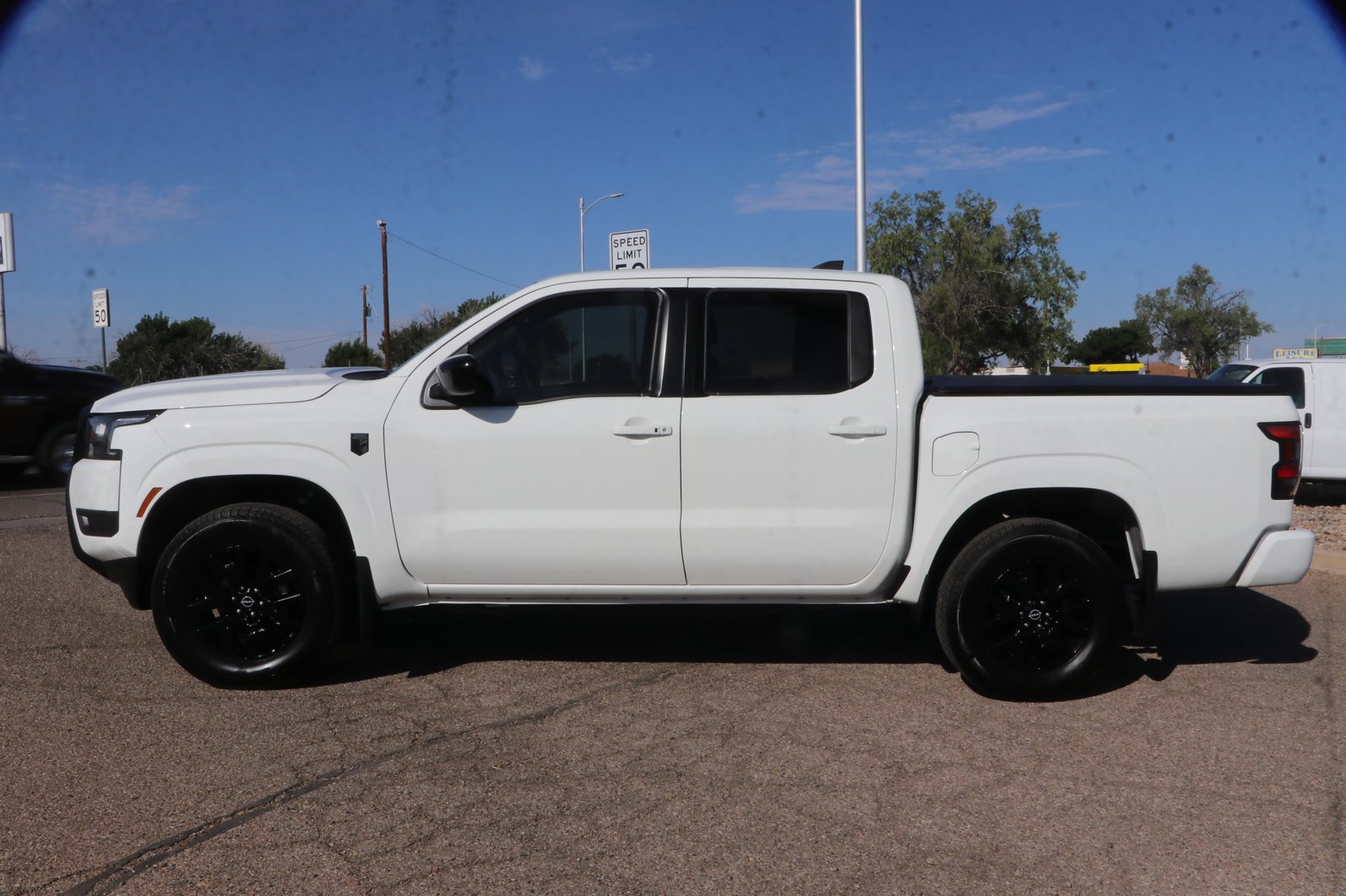 Used 2026 Nissan Frontier SV w/ SV Convenience Package AWD/4WD image 4