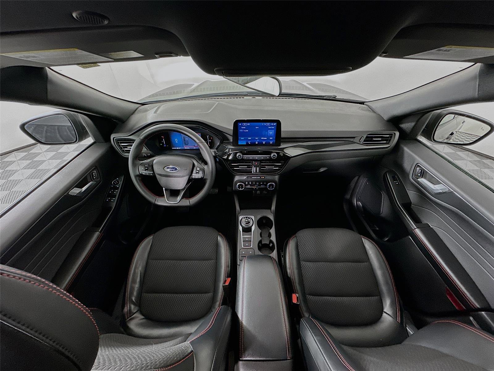 Used 2025 Ford Escape ST-Line image 29