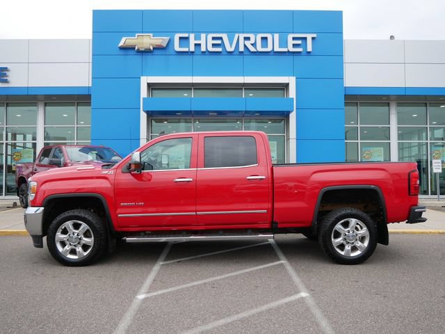Used 2017 GMC Sierra 2500 SLT w/ Duramax Plus Package AWD/4WD image 4