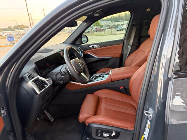 Used 2026 BMW X5 xDrive50e w/ M Sport Package AWD/4WD image 6