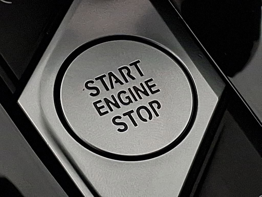 Used 2024 BMW X4 xDrive30i w/ Premium Package image 19