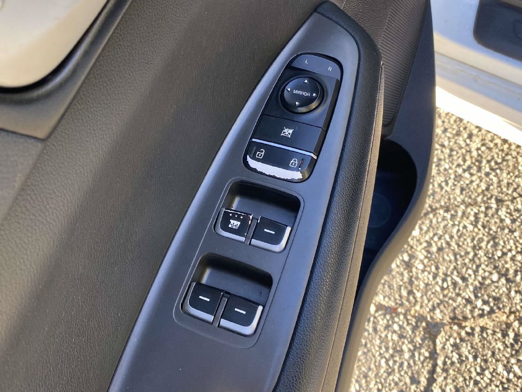 Used 2019 Kia Optima LX FWD image 15
