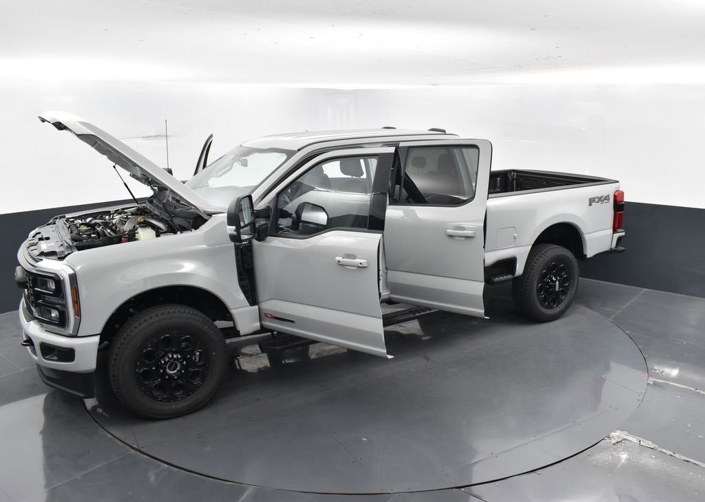 New 2025 Ford F350 XLT w/ Black Appearance Package image 39