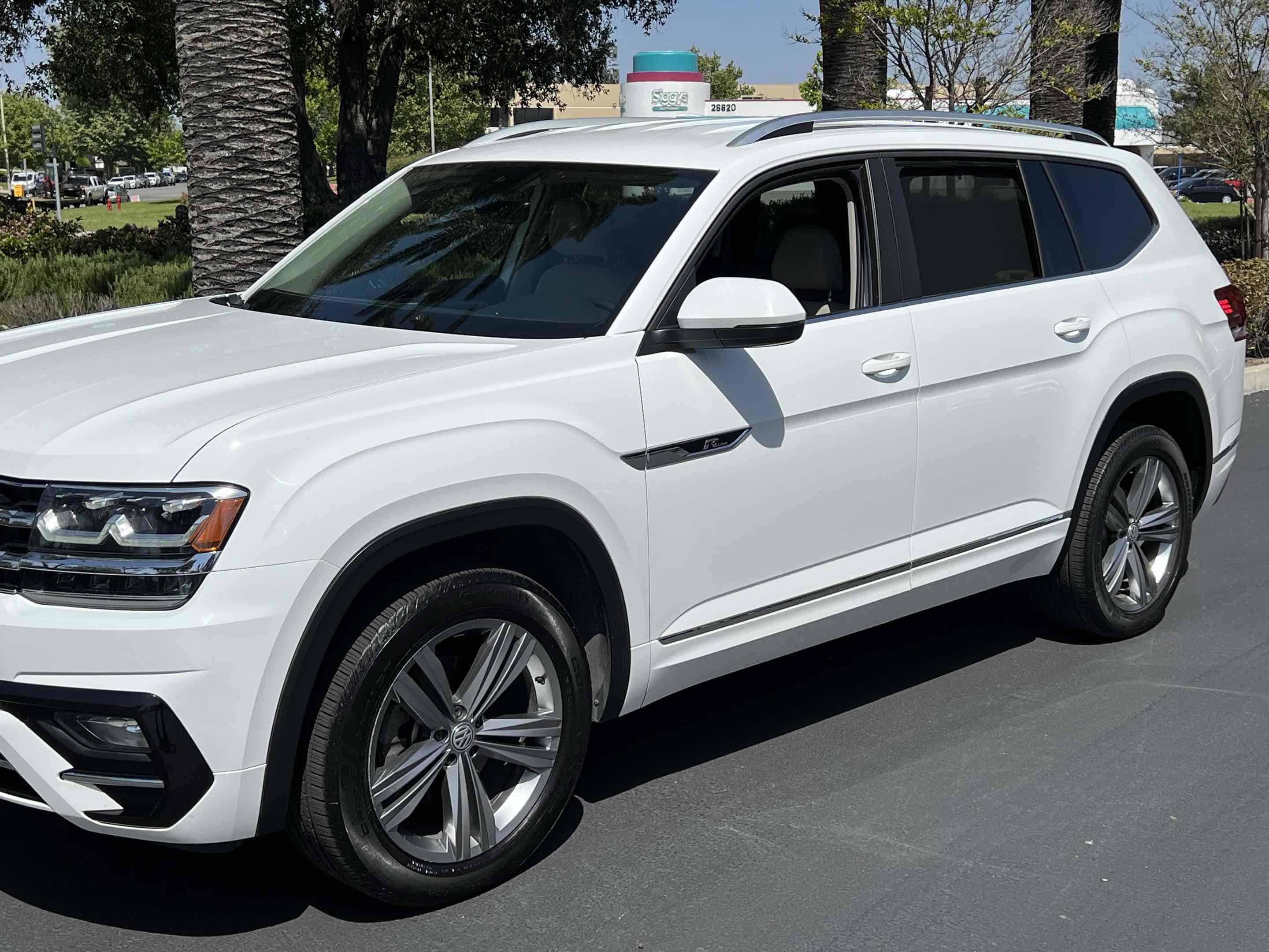 Used 2019 Volkswagen Atlas SE w/ Towing Package image 34