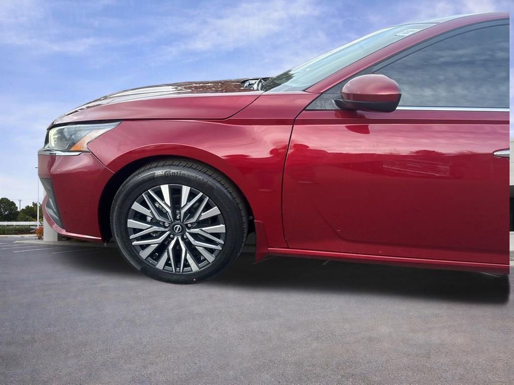 Used 2023 Nissan Altima 2.5 SV FWD image 33