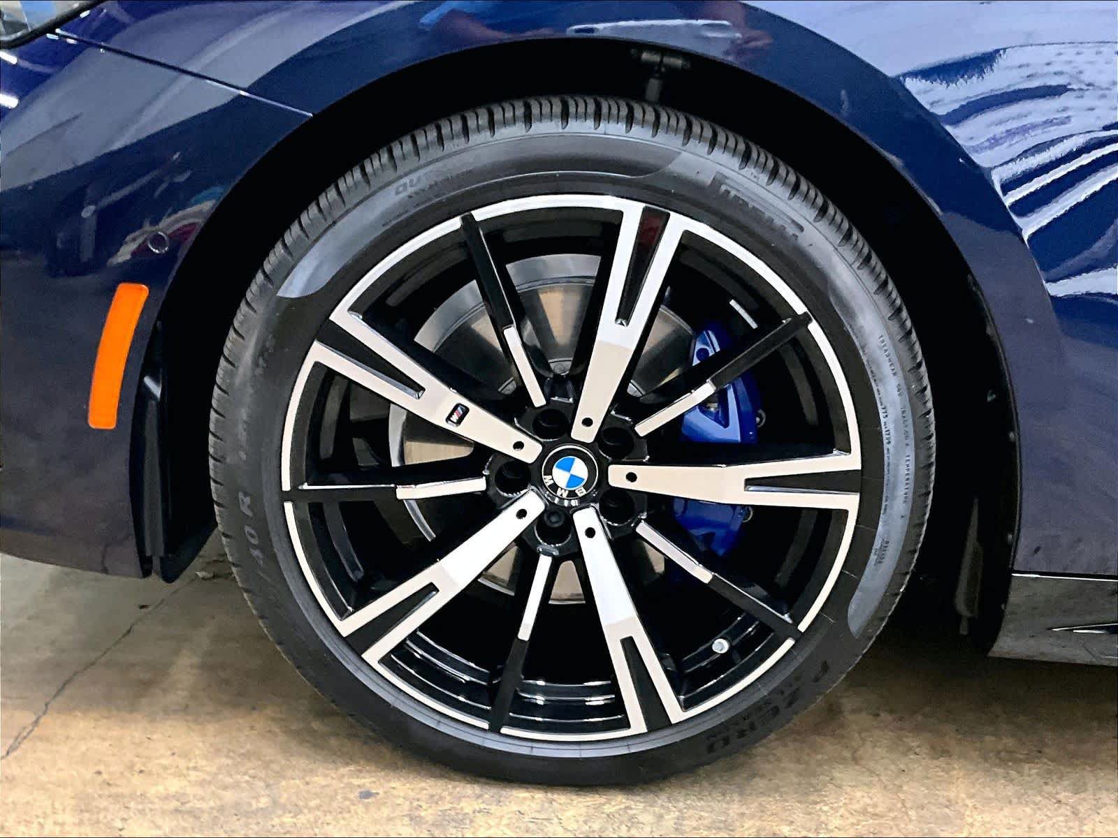 Used 2026 BMW 530i w/ M Sport Package RWD image 12