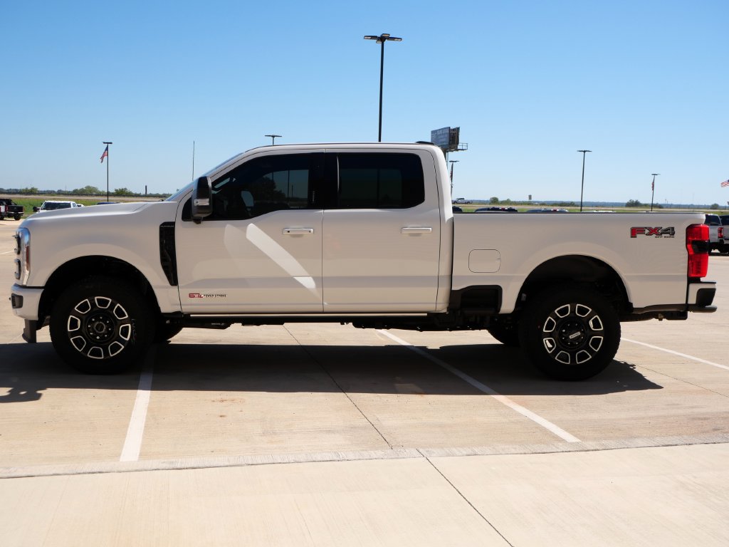 New 2026 Ford F250 Platinum AWD/4WD image 3