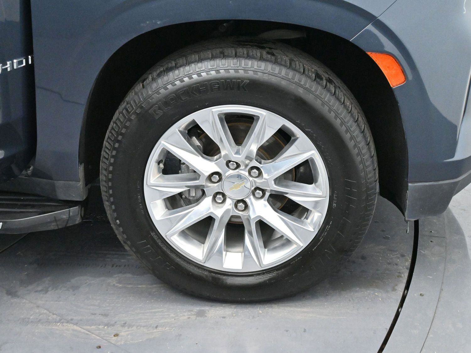 Used 2021 Chevrolet Tahoe Premier w/ Premium Package image 40