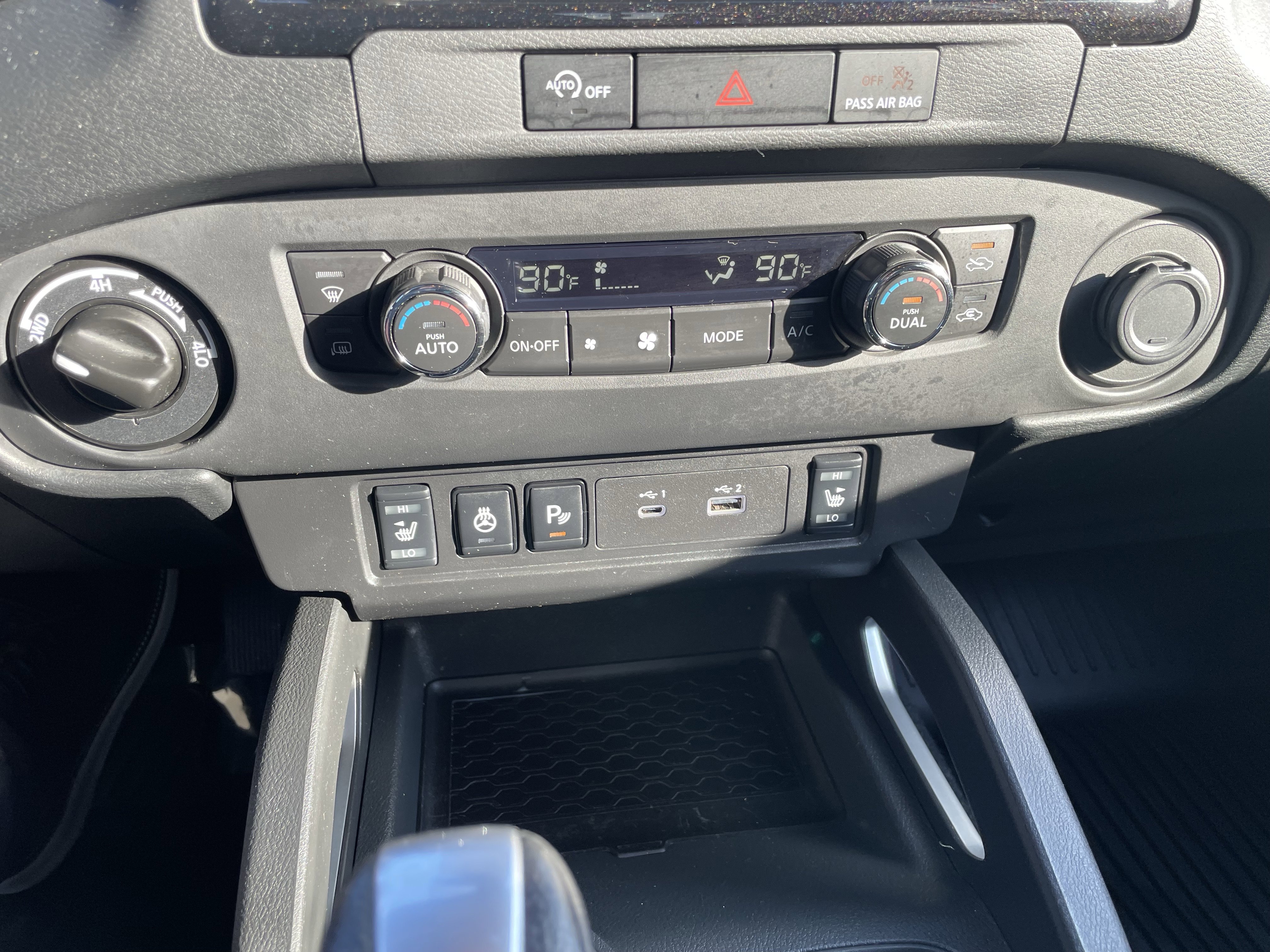 Used 2023 Nissan Frontier SV w/ Technology Package image 23