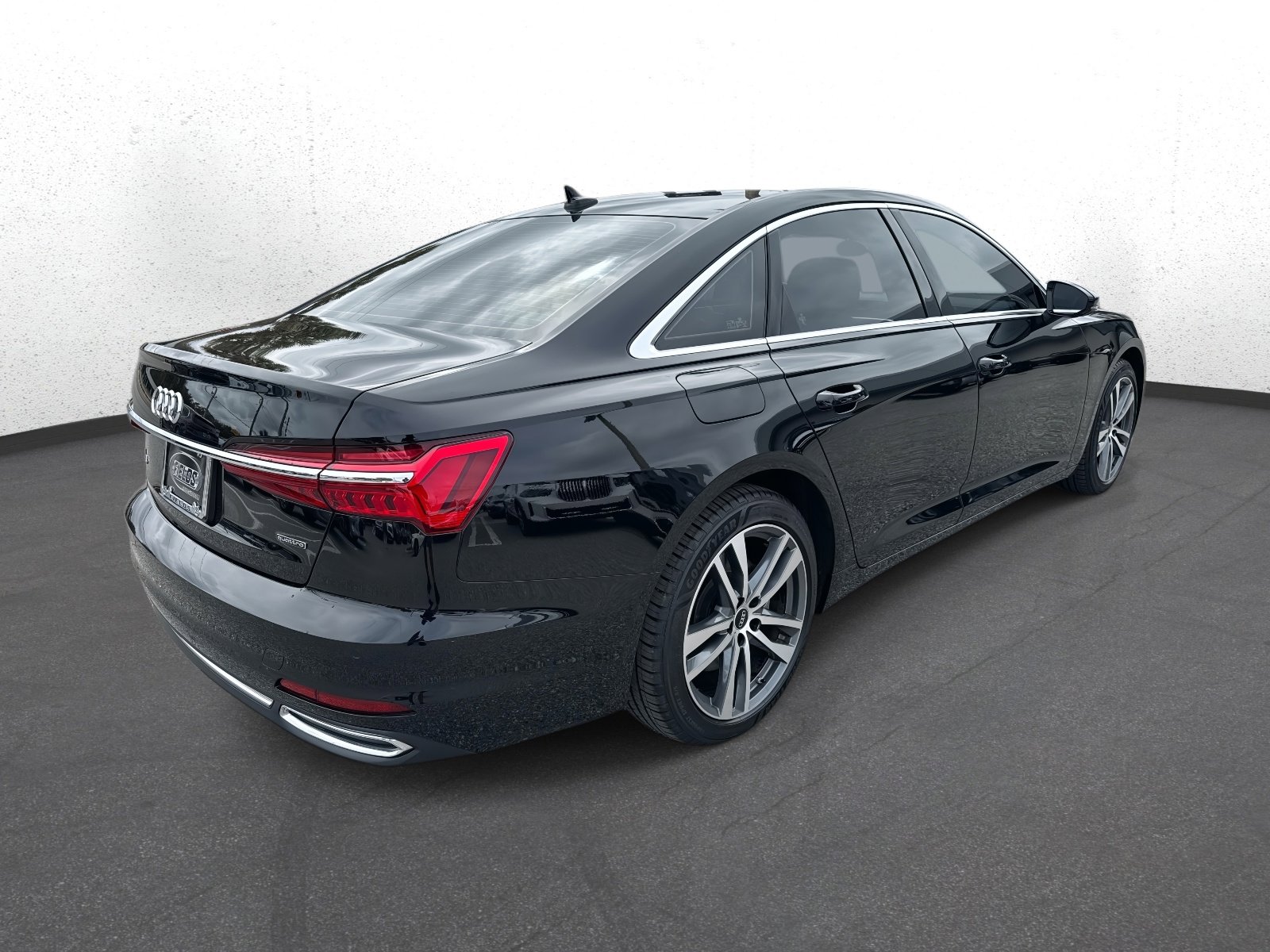 Used 2023 Audi A6 2.0T Premium image 3