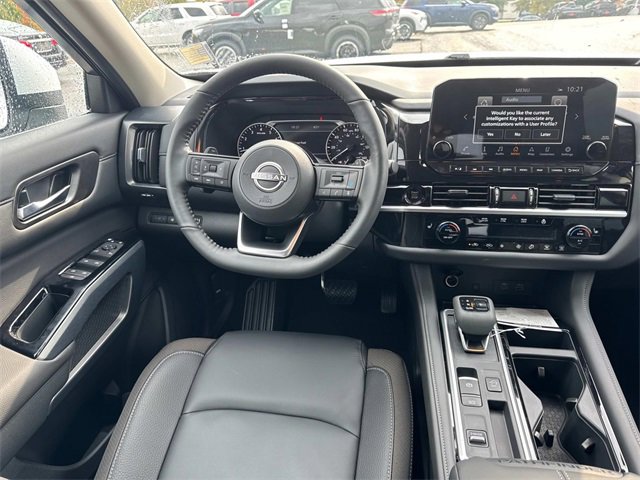 New 2025 Nissan Pathfinder SL image 18