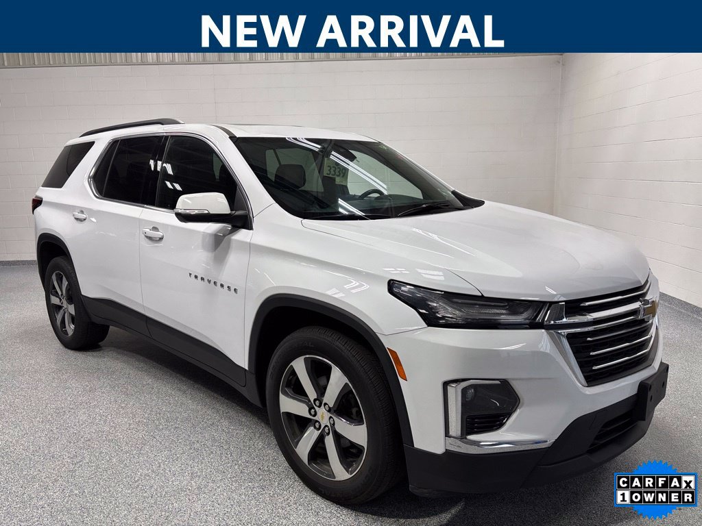 Used 2023 Chevrolet Traverse LT w/ LT Premium Package AWD/4WD image 1