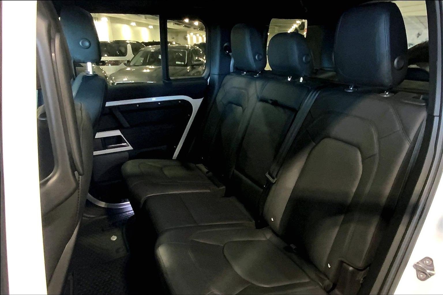 Used 2023 Land Rover Defender 110 S image 20