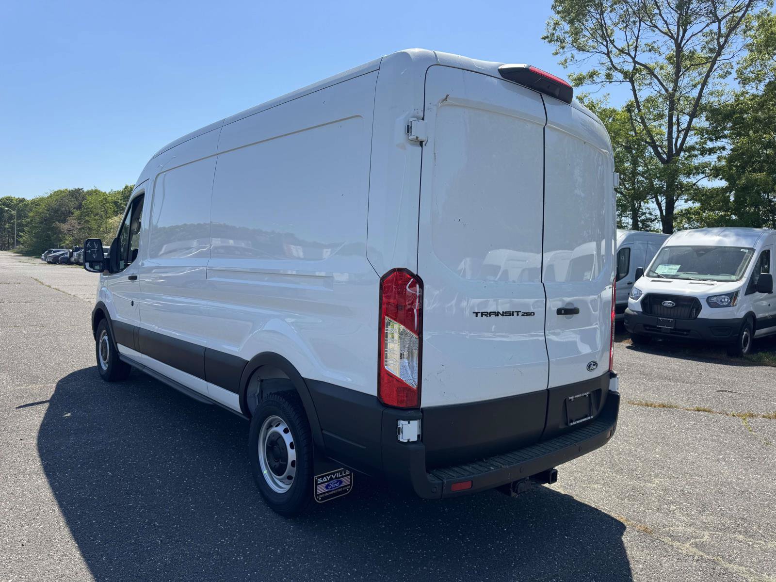 New 2026 Ford Transit 250 148 Medium Roof RWD image 5