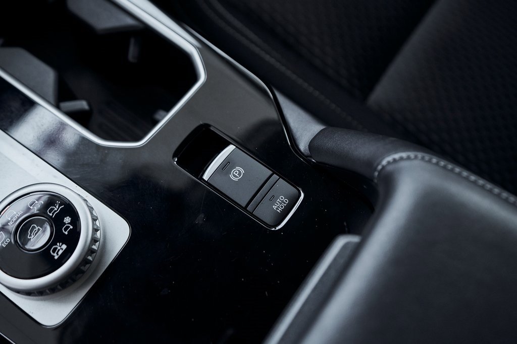 Used 2025 Mitsubishi Outlander ES image 53