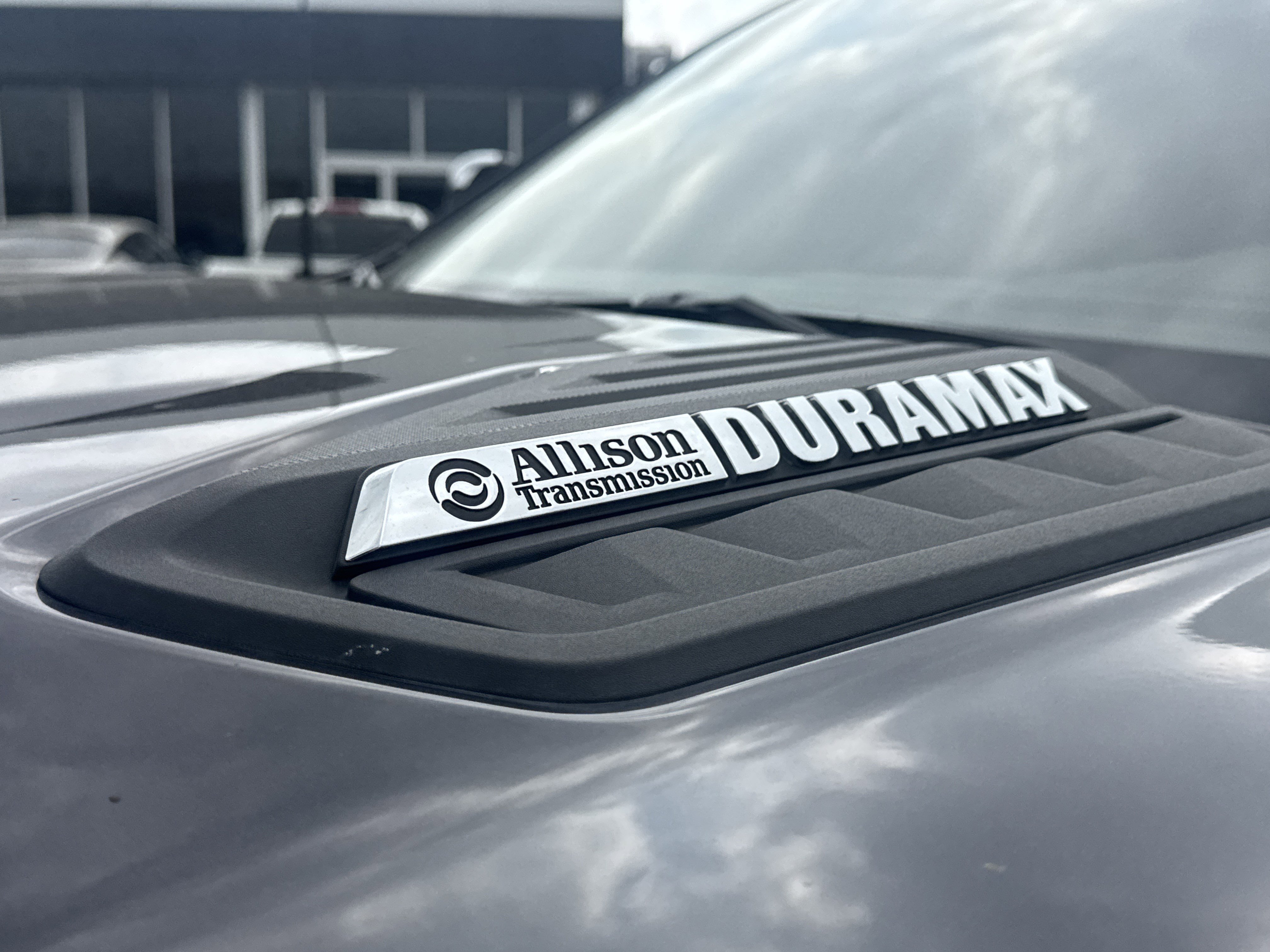 Used 2024 Chevrolet Silverado 2500 LTZ w/ LTZ Convenience Package AWD/4WD image 3