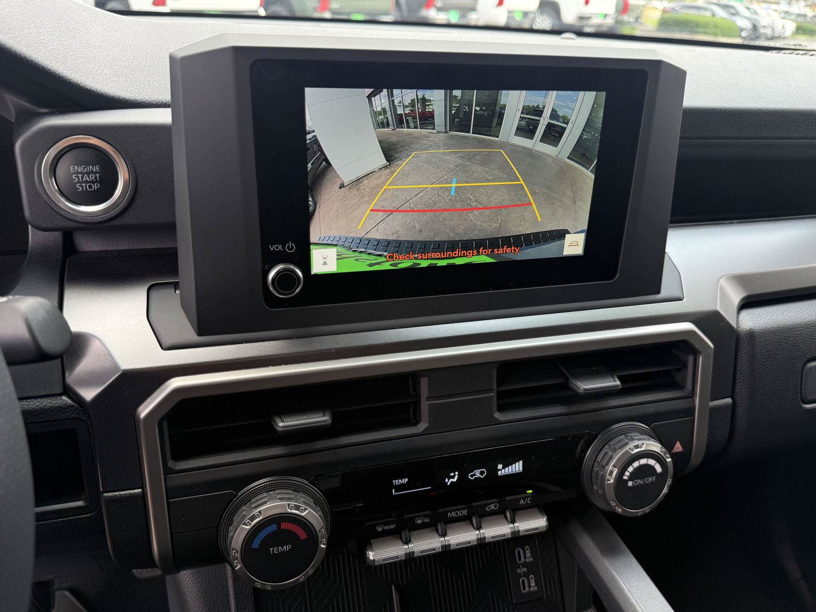 Used 2025 Toyota 4Runner SR5 AWD/4WD image 31