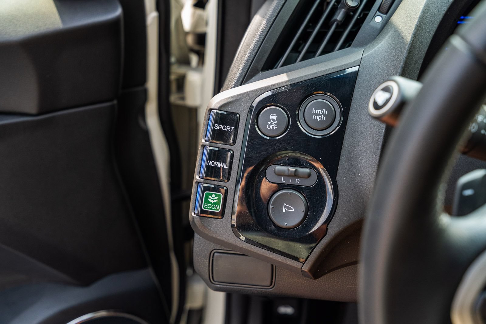 Used 2016 Honda CR-Z EX image 23