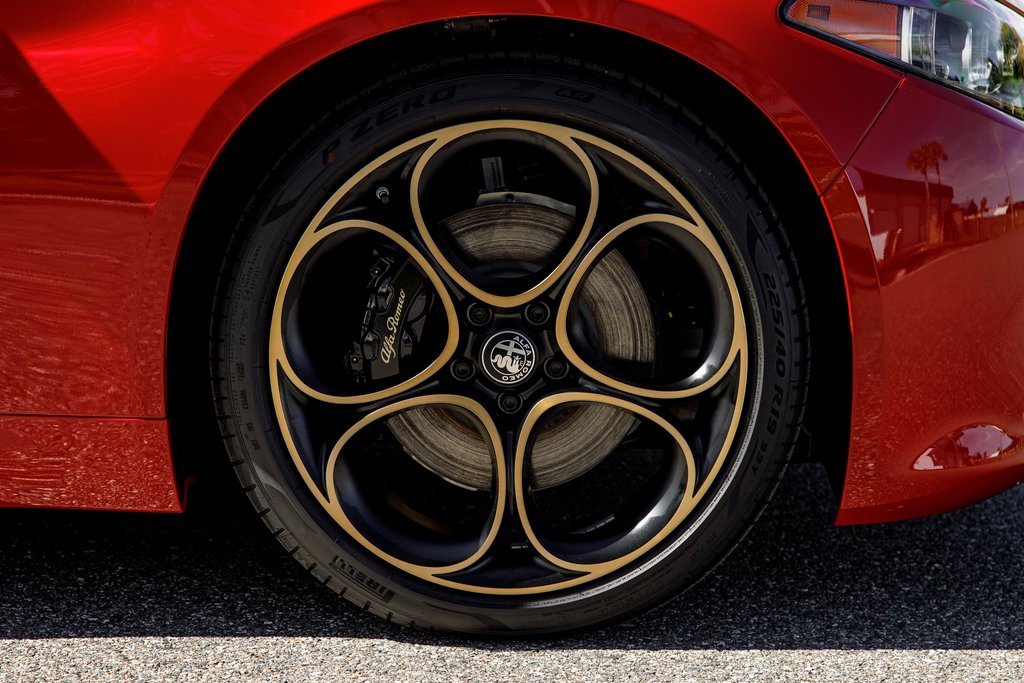 New 2025 Alfa Romeo Giulia w/ Driving Assist Package image 9