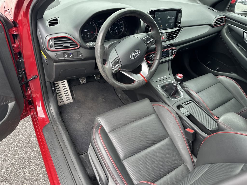 Used 2018 Hyundai Elantra GT Sport FWD image 8