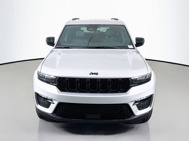 New 2025 Jeep Grand Cherokee Limited w/ Black Appearance Package image 2