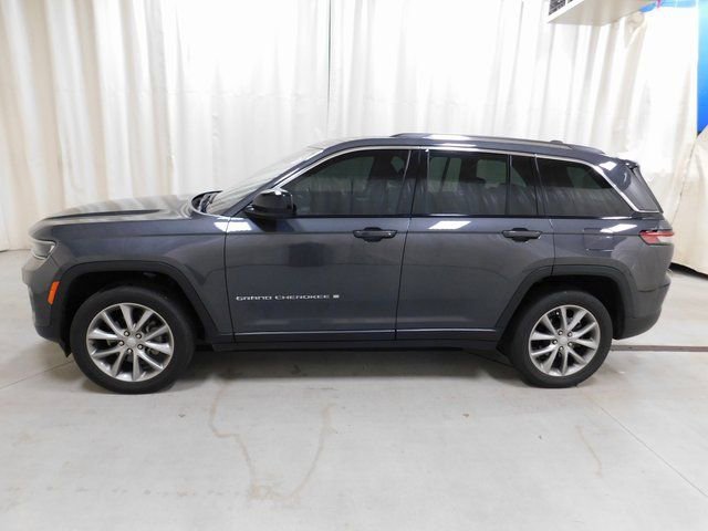 Used 2022 Jeep Grand Cherokee Laredo w/ Luxury Tech Group I image 2