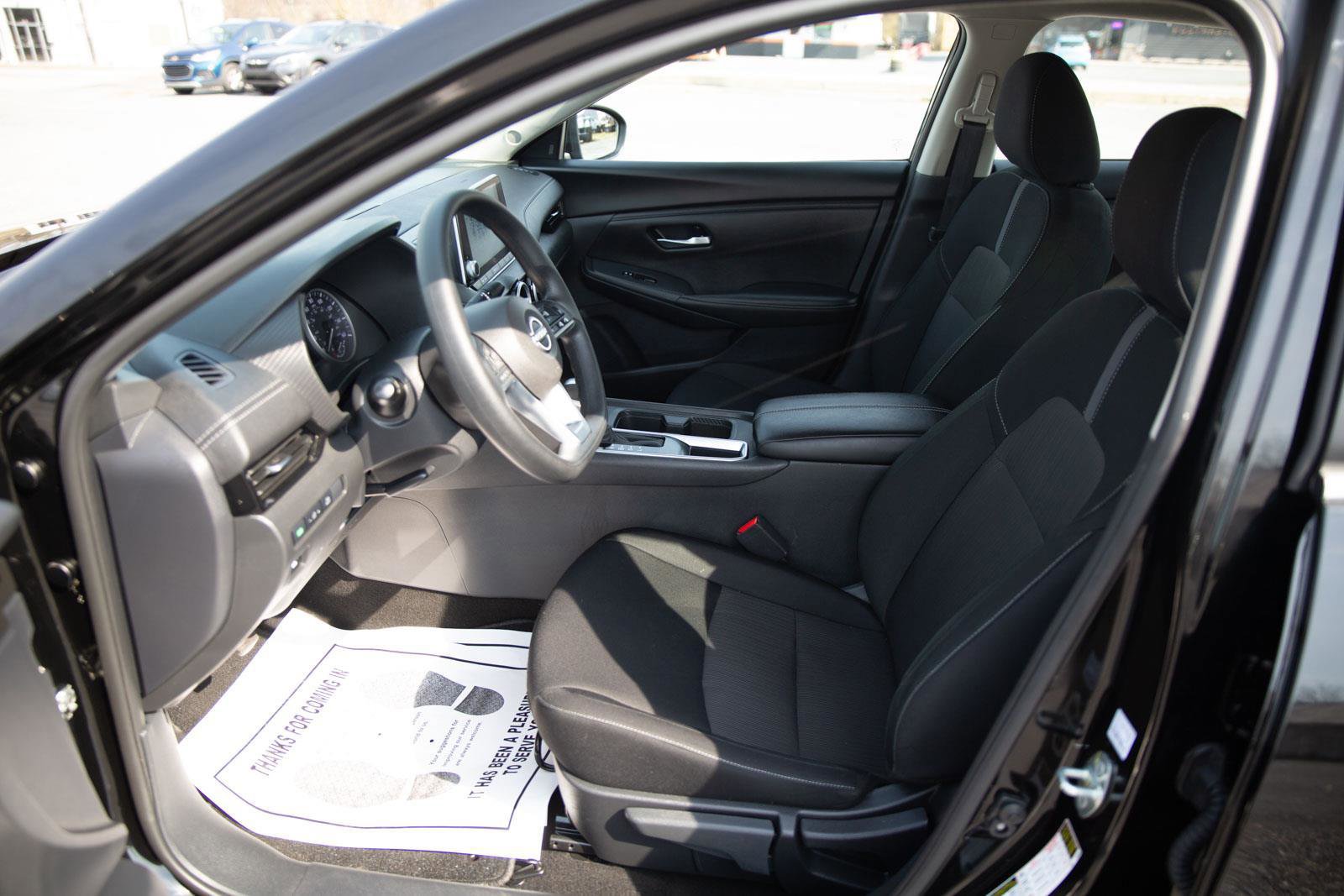 Used 2025 Nissan Sentra SV image 19