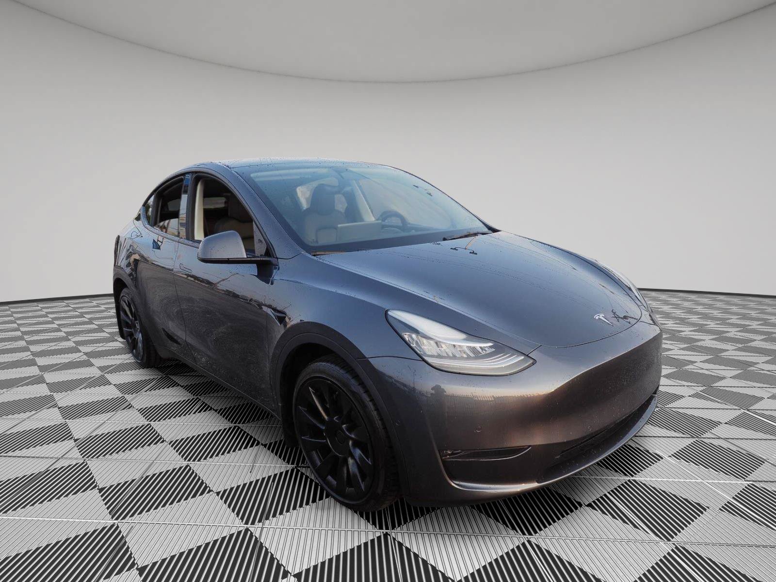 Used 2022 Tesla Model Y Long Range AWD/4WD image 3