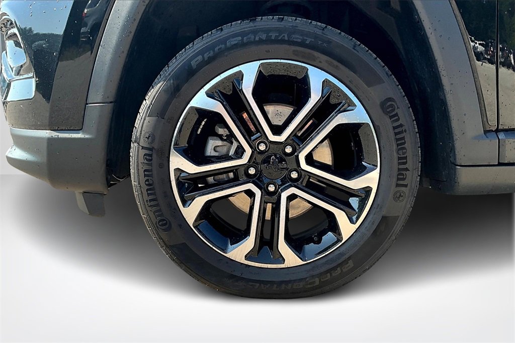 Used 2022 Jeep Compass Limited image 33