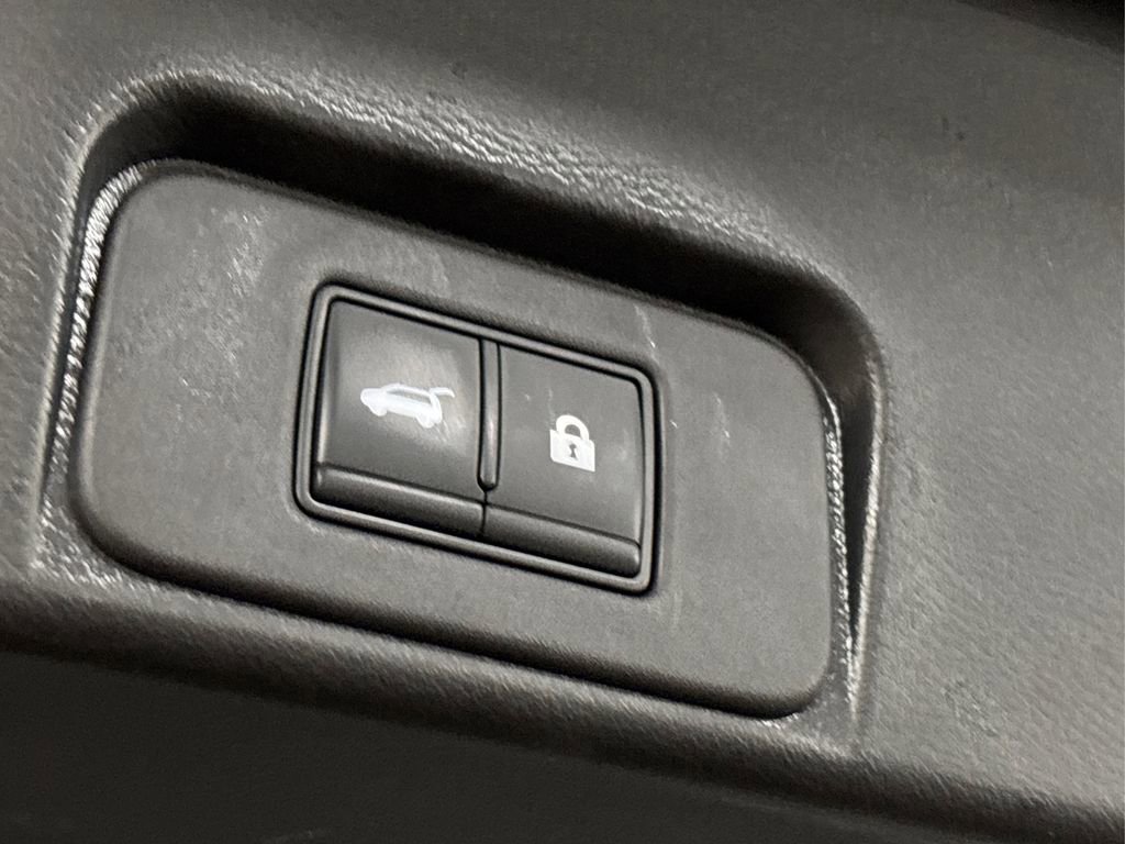 Used 2022 Nissan Rogue SL w/ SL Premium Package image 16