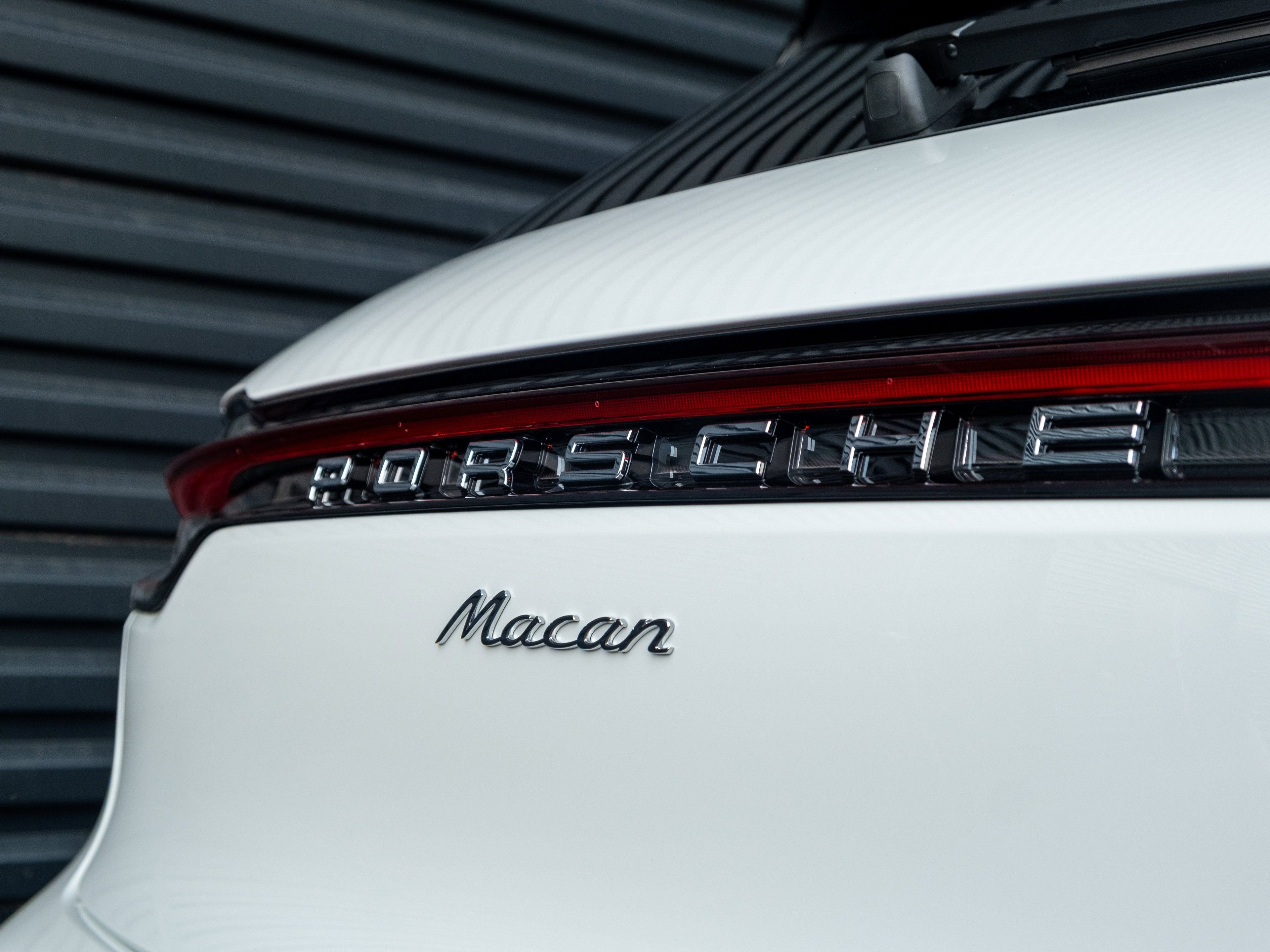Certified 2026 Porsche Macan image 37