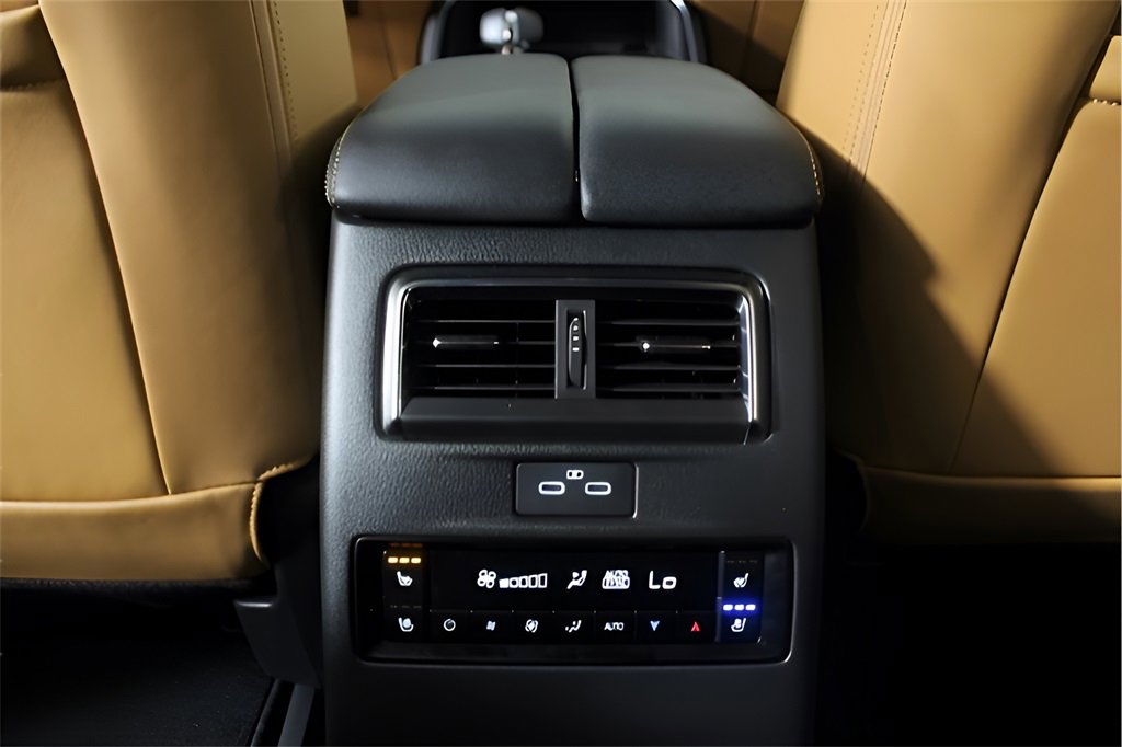 Used 2024 MAZDA CX-90 3.3 Turbo S w/ Premium Plus image 16