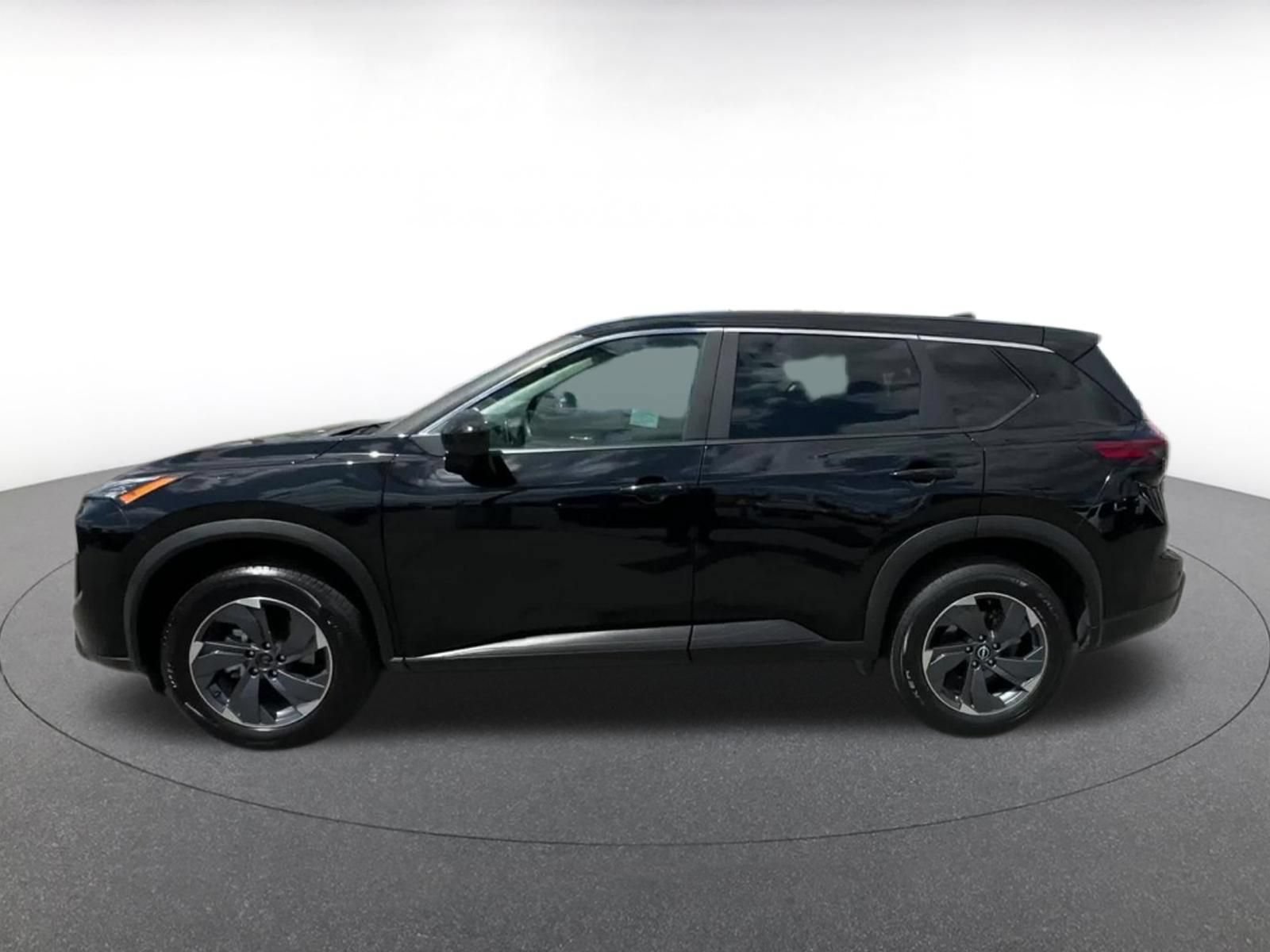 Used 2025 Nissan Rogue SV FWD image 9
