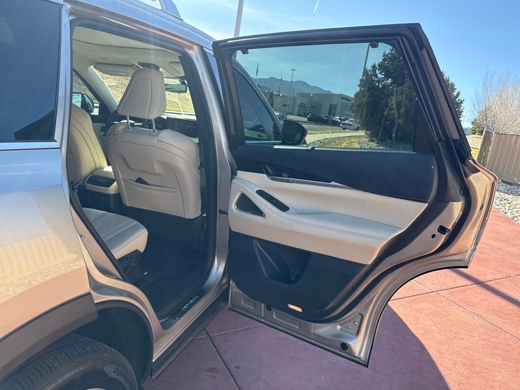 Used 2025 INFINITI QX60 Sensory w/ Vision Package image 23