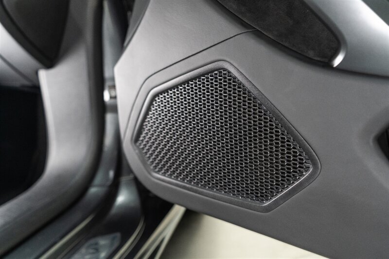 Used 2016 Lamborghini Huracan LP 580-2 RWD image 55