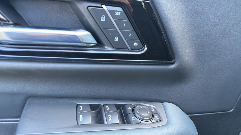 Used 2026 GMC Yukon XL AT4 w/ Premium Trailering Package AWD/4WD image 22
