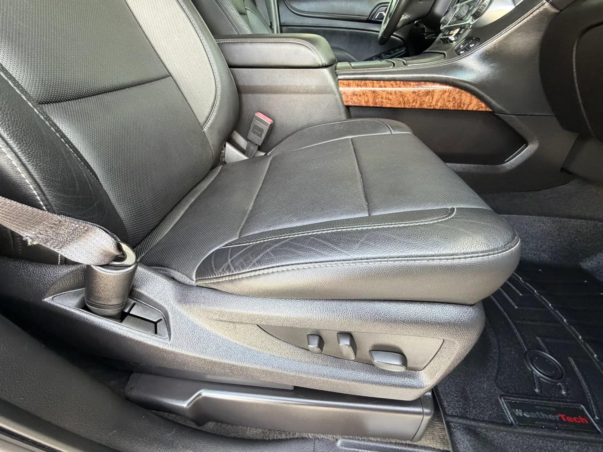 Used 2015 Chevrolet Tahoe LTZ RWD image 12