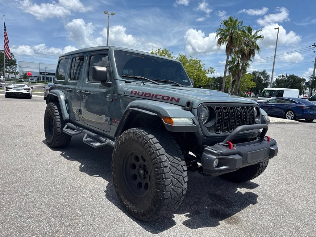 Used 2024 Jeep Wrangler Unlimited Rubicon AWD/4WD image 3