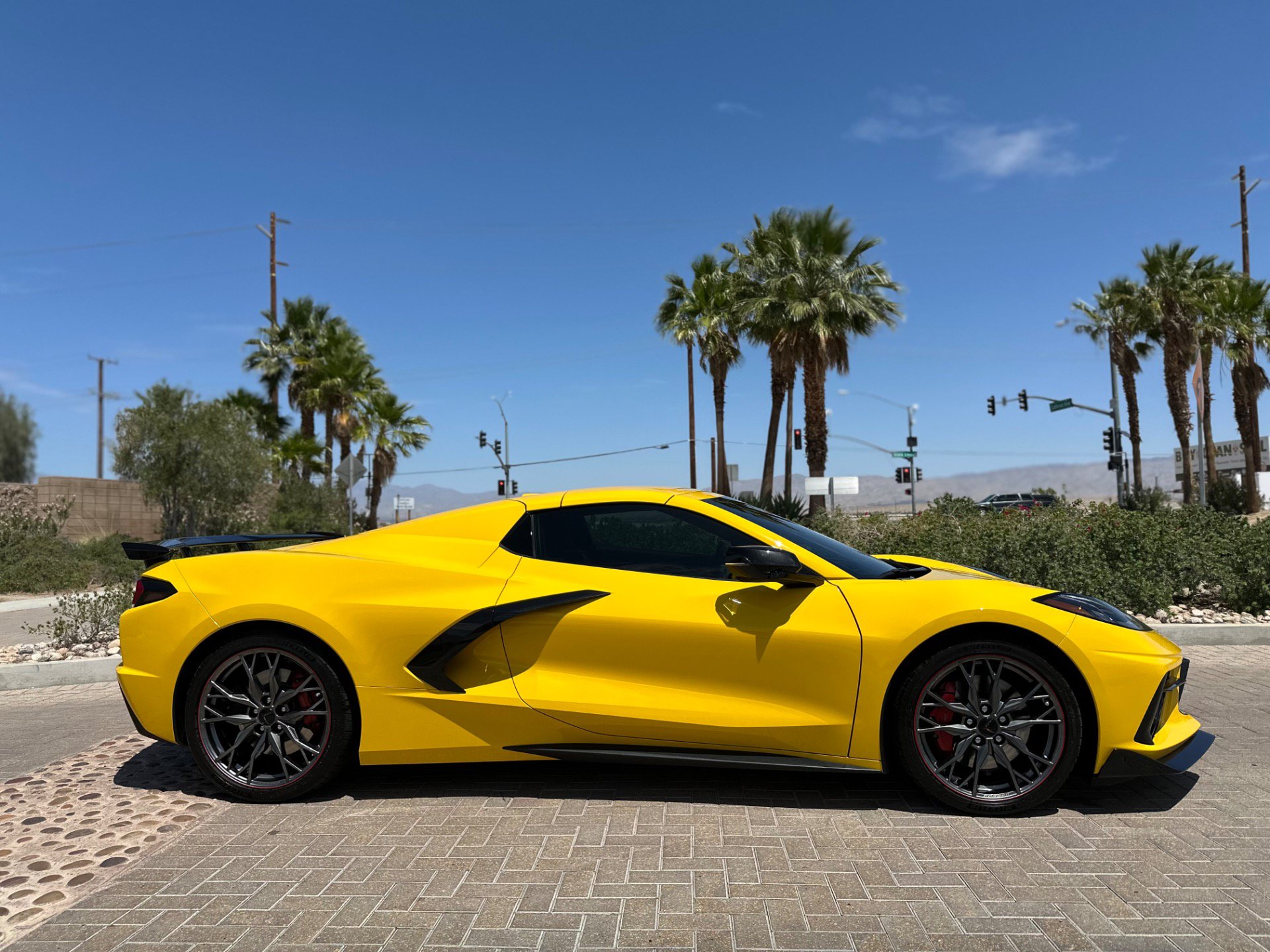 Used 2026 Chevrolet Corvette Stingray Premium Conv w/ Z51 Performance Package RWD image 11